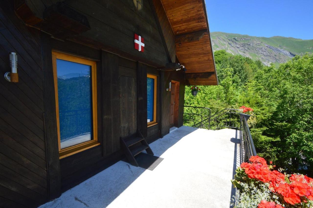 Le Petit Chalet-Leard Jarrier 外观 照片