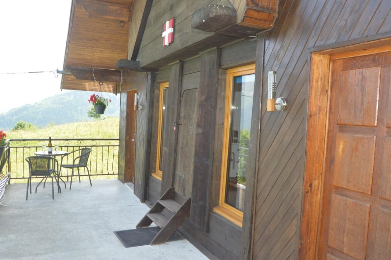 Le Petit Chalet-Leard Jarrier 外观 照片