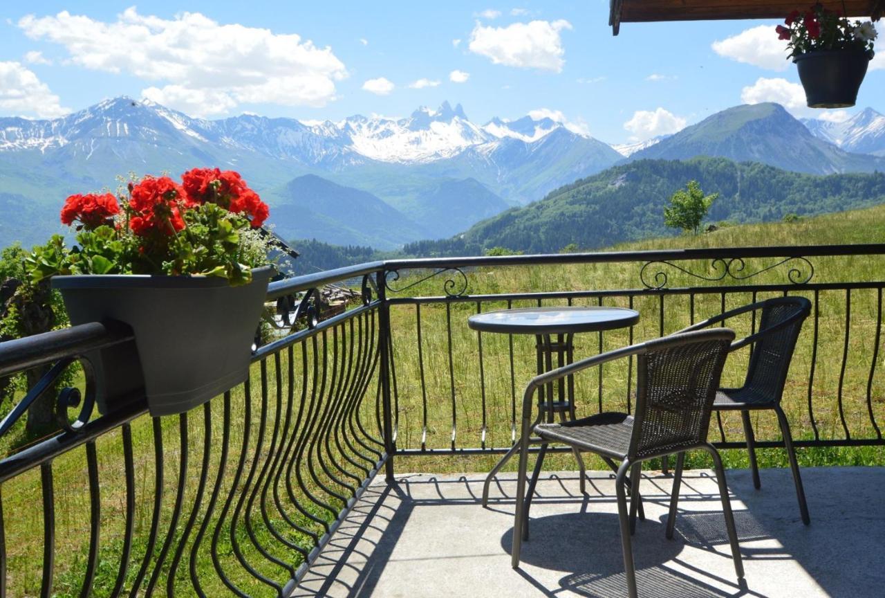 Le Petit Chalet-Leard Jarrier 外观 照片